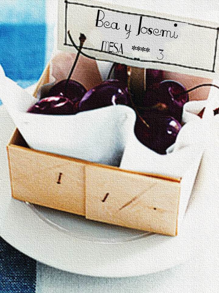 Protocolo, a cada pareja de invitados le indicas su mesa con una cajita de frutas, o dulces
