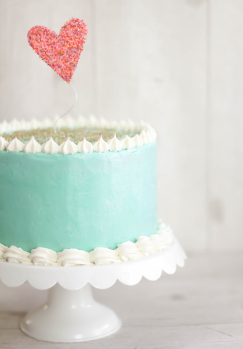 Gominola con alambre para adornar una tarta